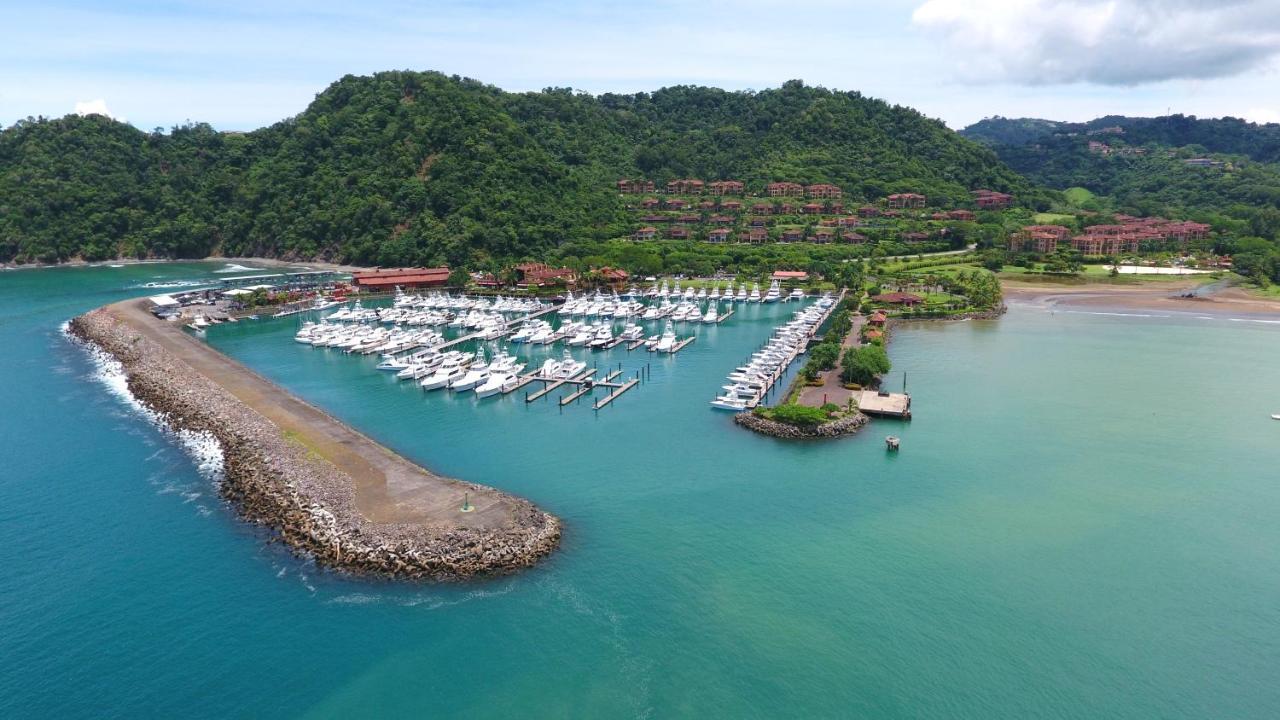 Apartment In Cr Suenos